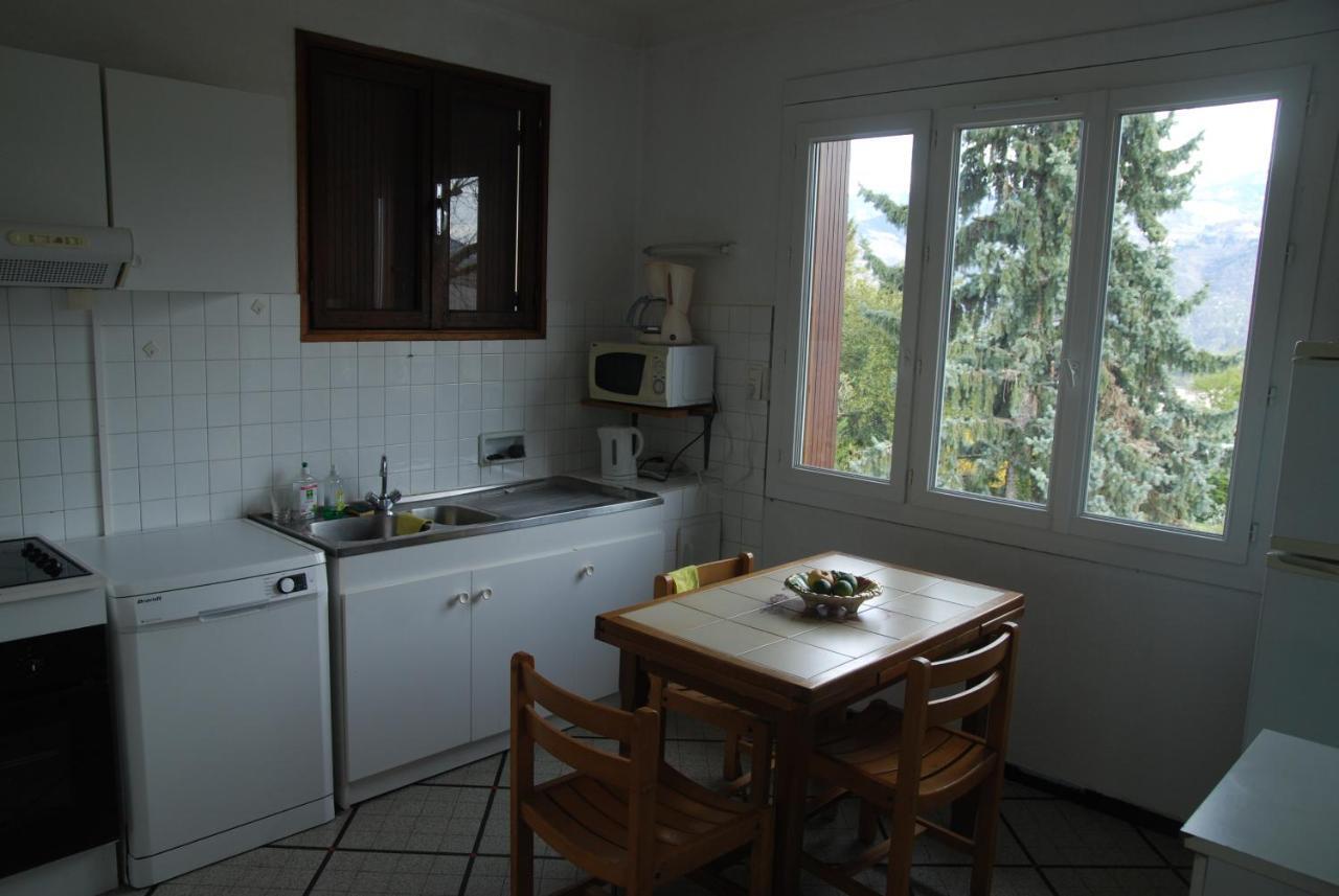 Spacious Home At The Heart Of Saint Ismier エクステリア 写真